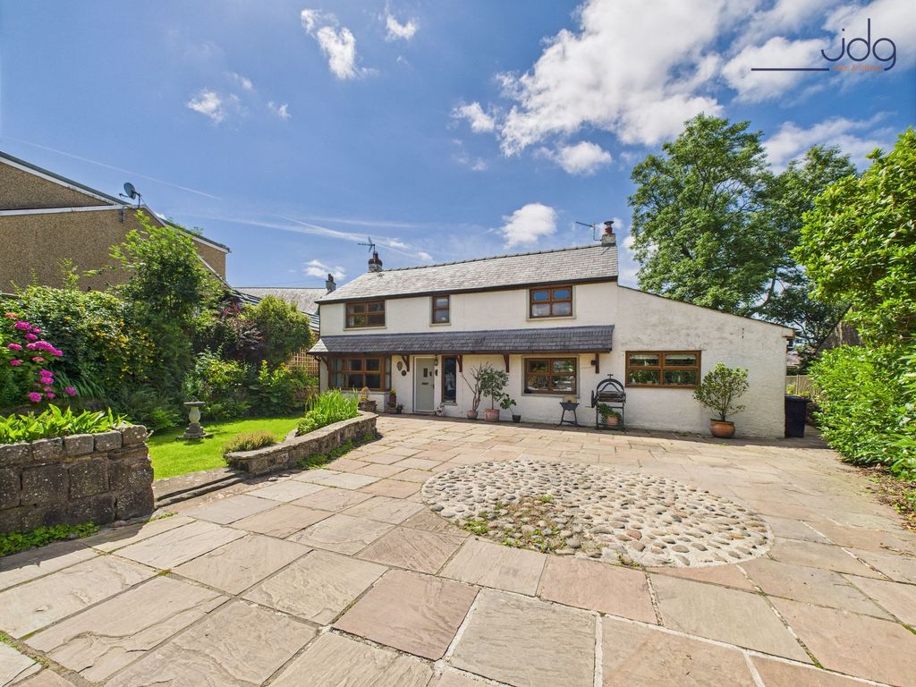 Property photo 1 of 18 Welcome To Chapel Lane