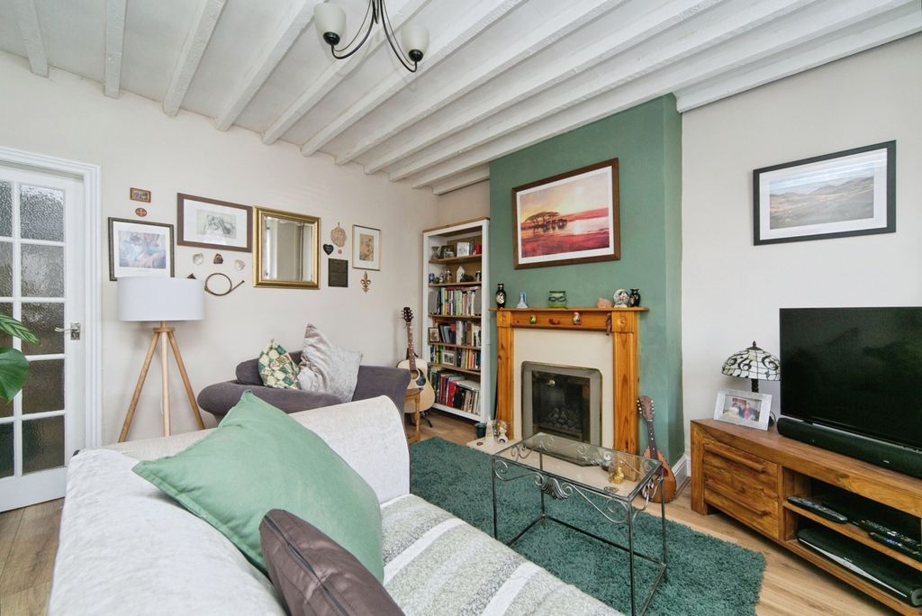 Property photo 2 of 17 Photo