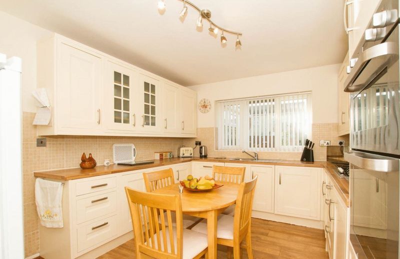 Property photo 3 of 13 Kitchen