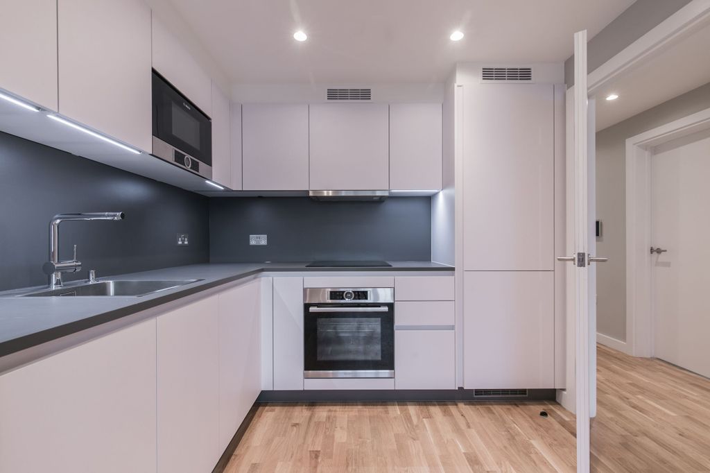 Property photo 1 of 12 Kitchen