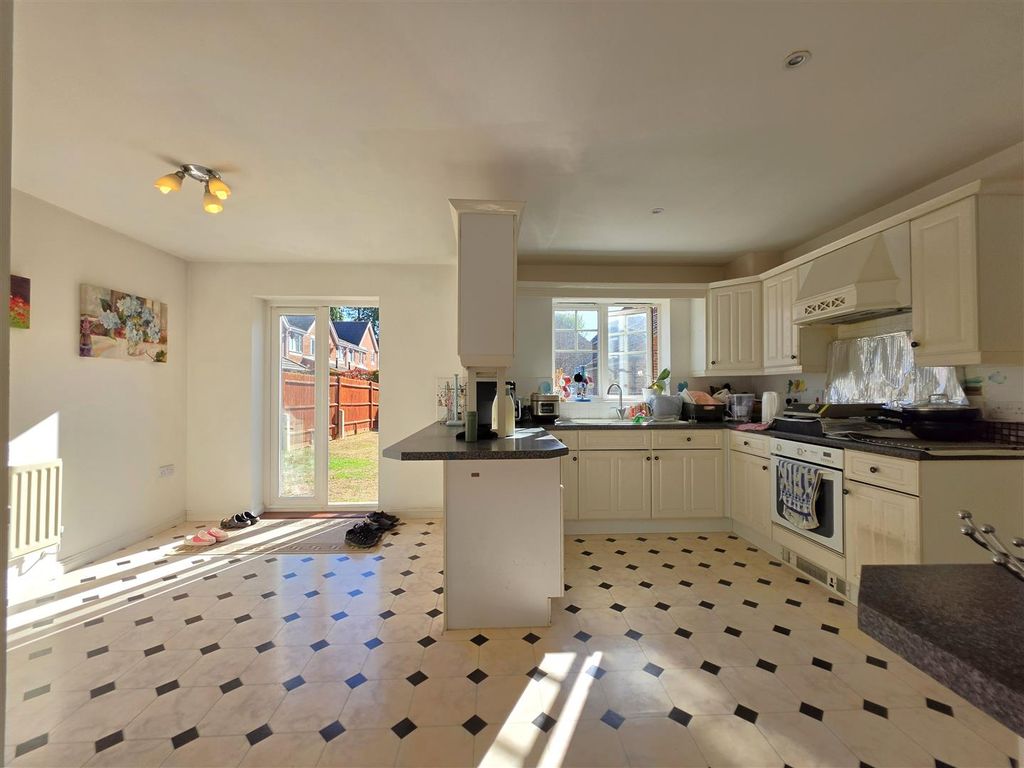 Property photo 3 of 19 Kitchen Breakfast Room.Jpg