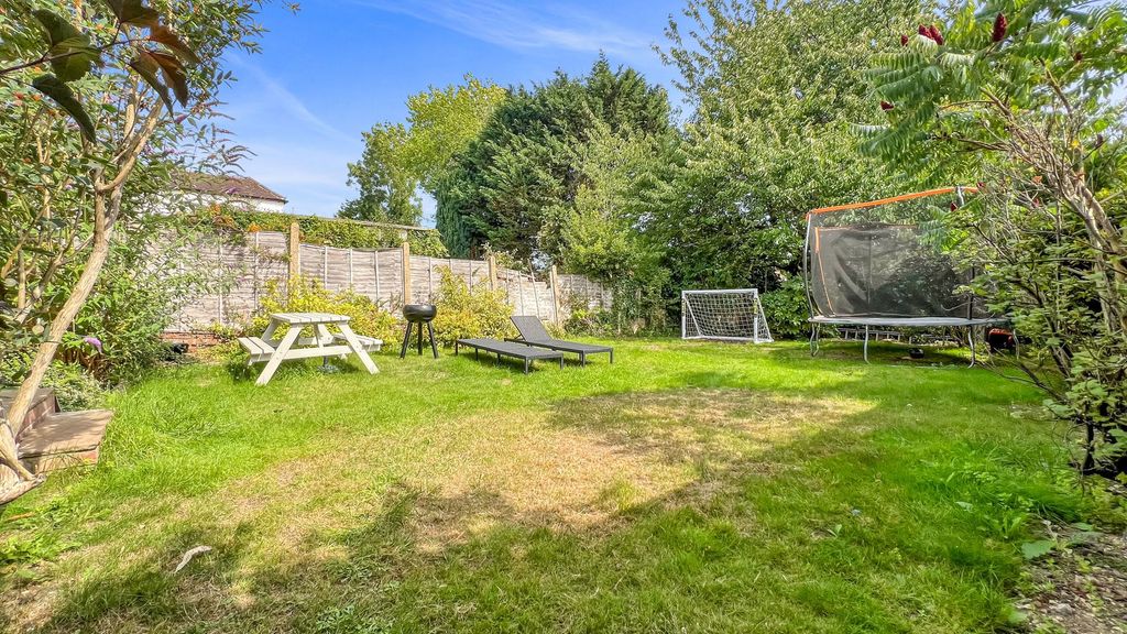 Property photo 2 of 23