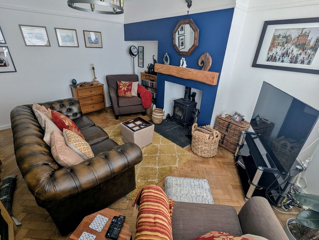 Property photo 3 of 17