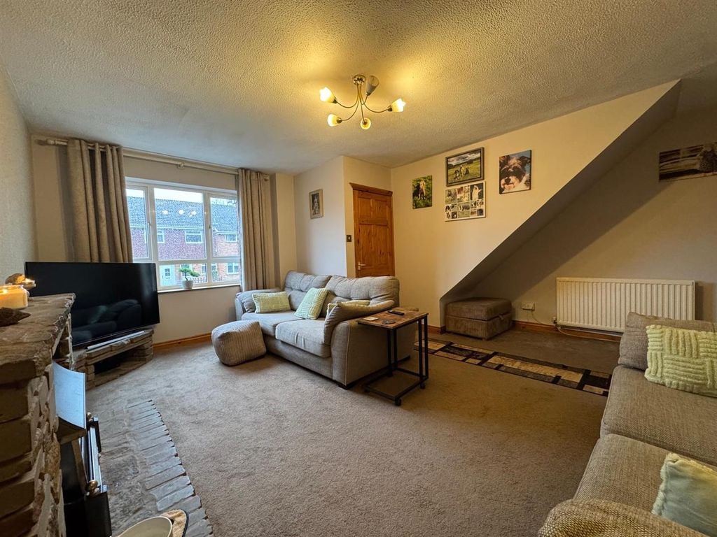 Property photo 3 of 19