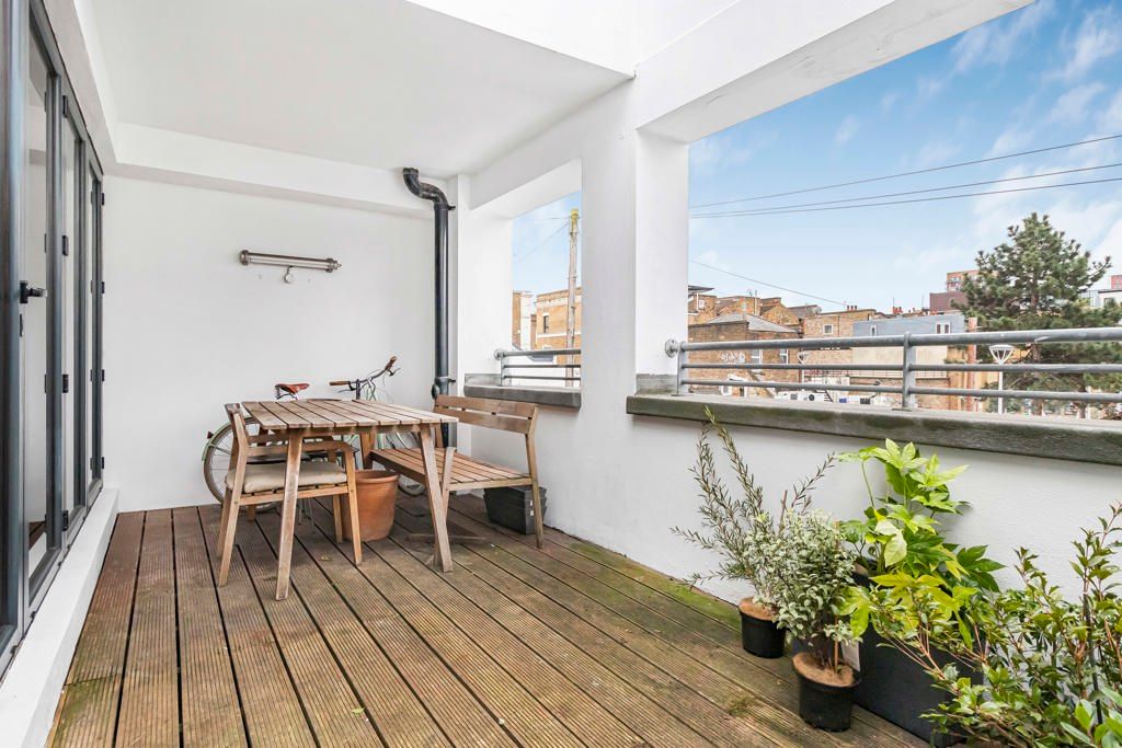 Property photo 3 of 24 Balcony