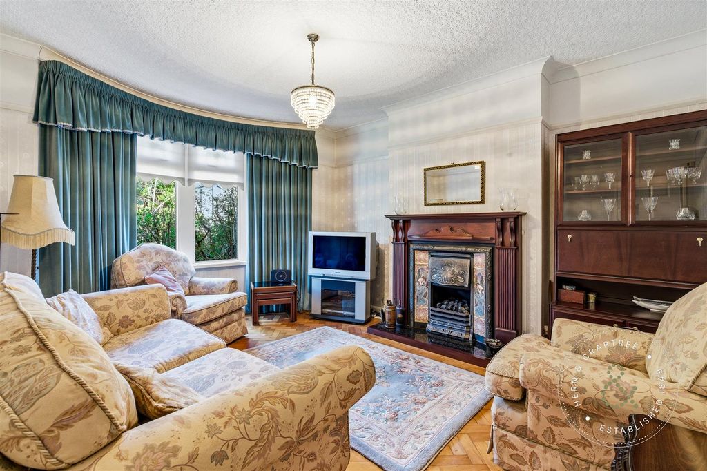 Property photo 2 of 27 St Angela Road, Heath (13).Jpg