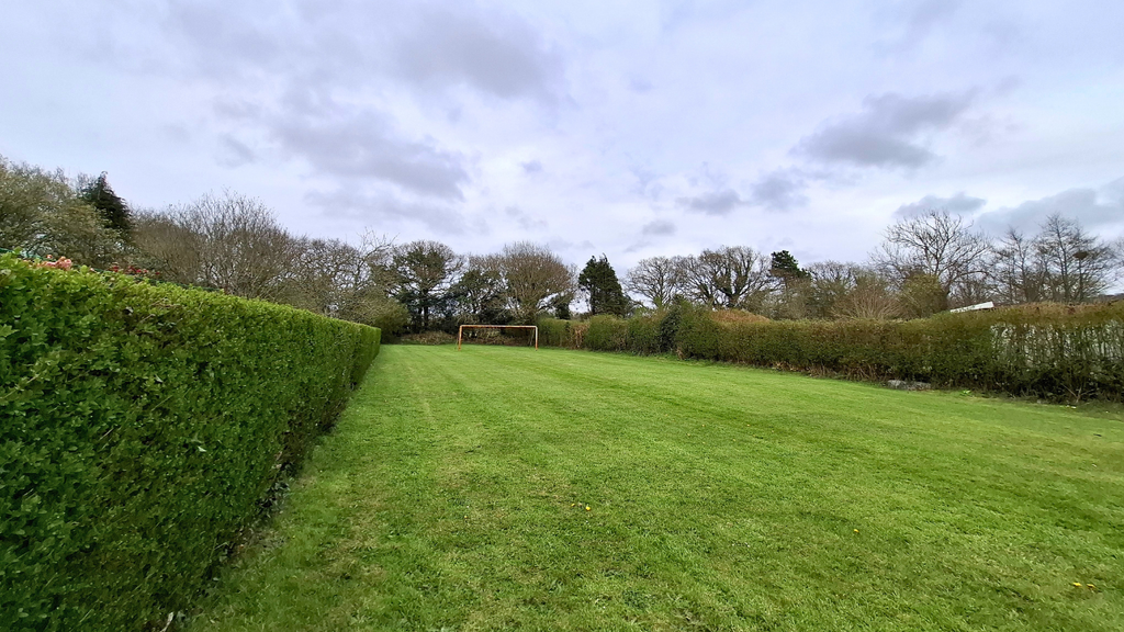 Property photo 3 of 33