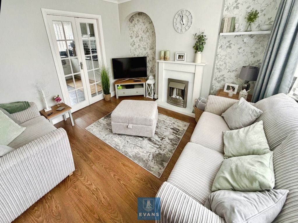 Property photo 2 of 10 Pbox-Img.Jpg