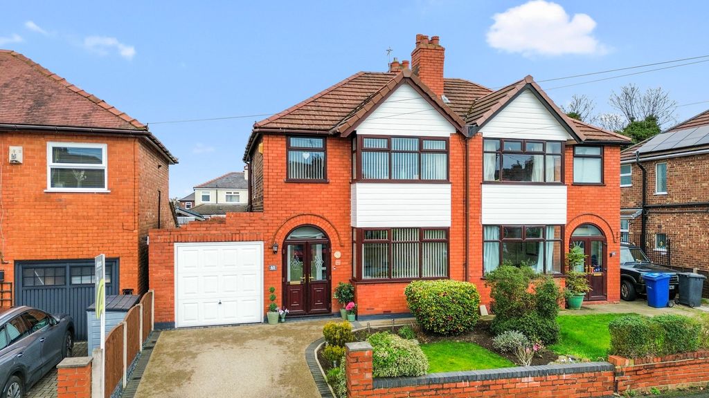 Property photo 1 of 40