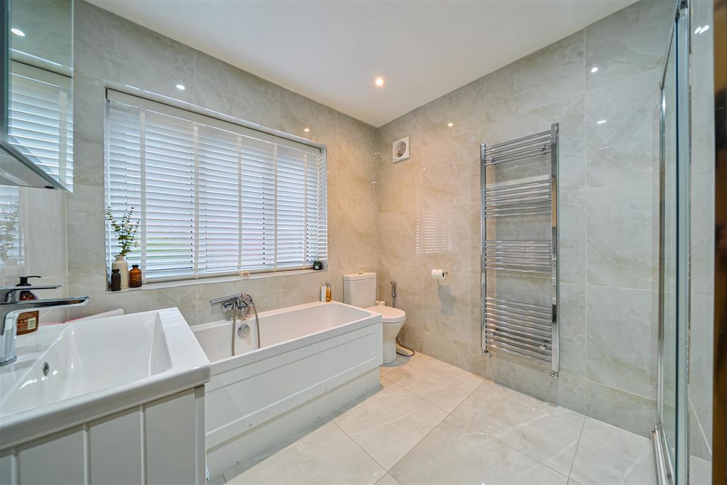 Additional image 30 of 6 bed detached house for saleOutwood Lane, Chipstead, Coulsdon CR5
