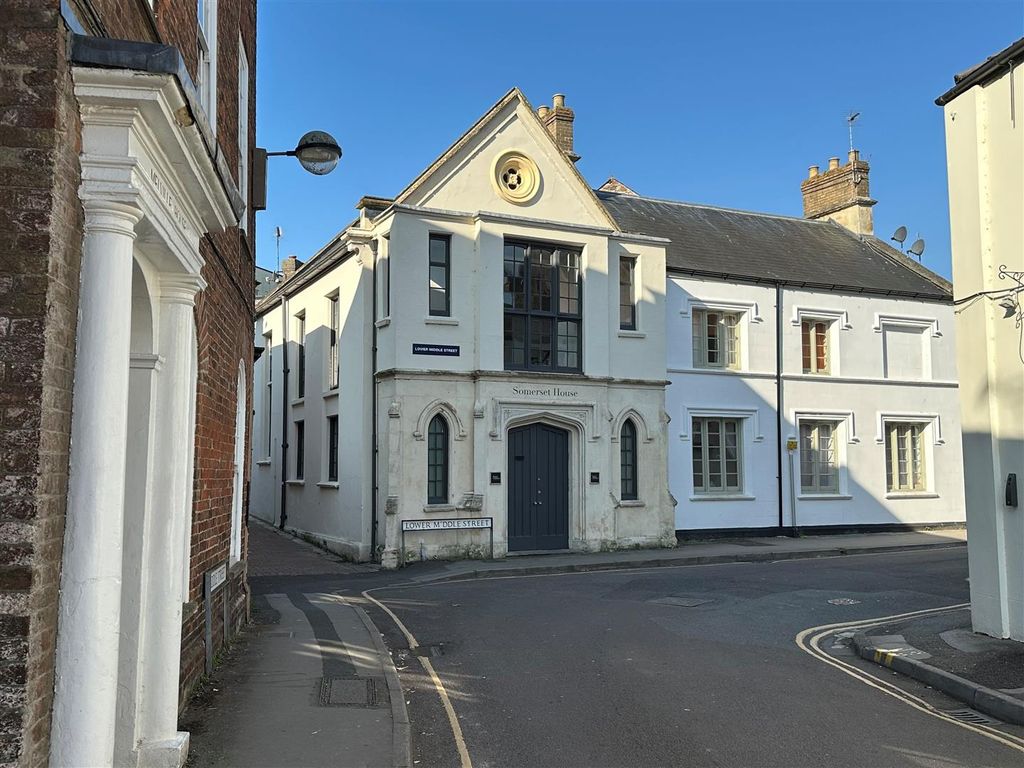 Property photo 2 of 26 Somerset House, Taunton Ta1 1Sf | Hollis Morgan Li