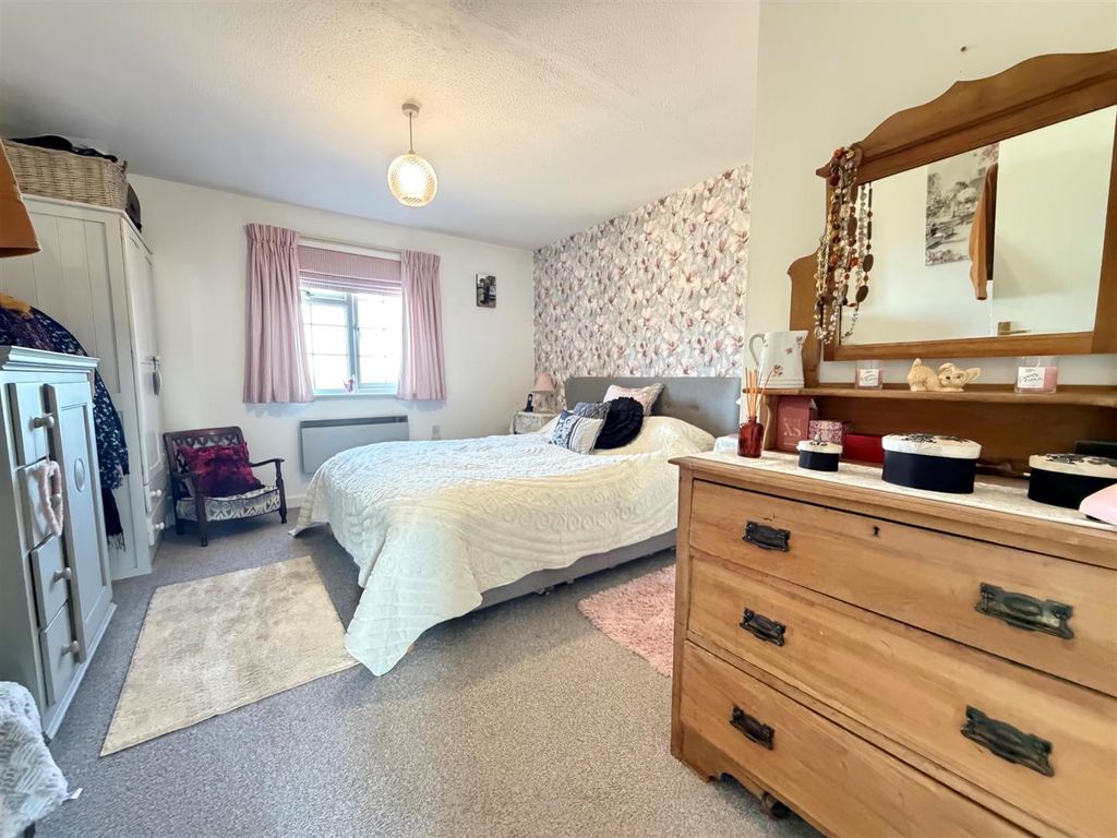 Property photo 2 of 7 1.Jpg