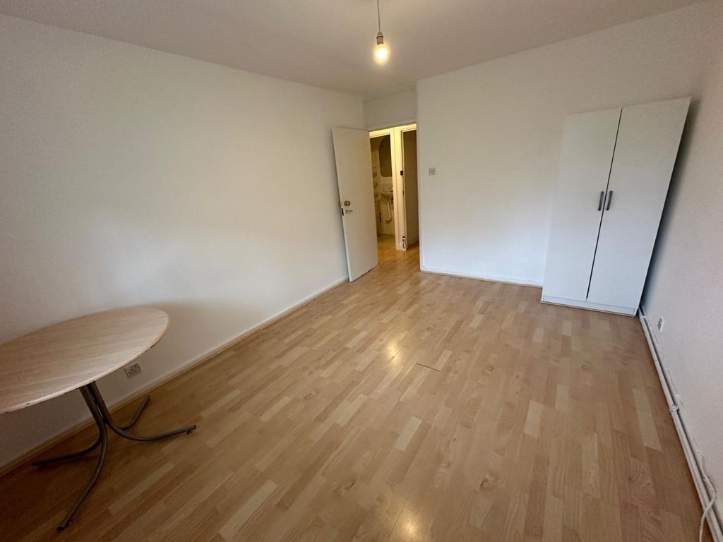 Property photo 3 of 8 3.Jpg