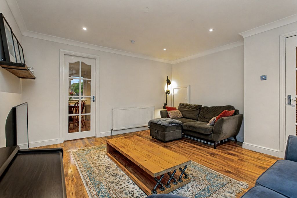 Property photo 3 of 14 Property Image 3