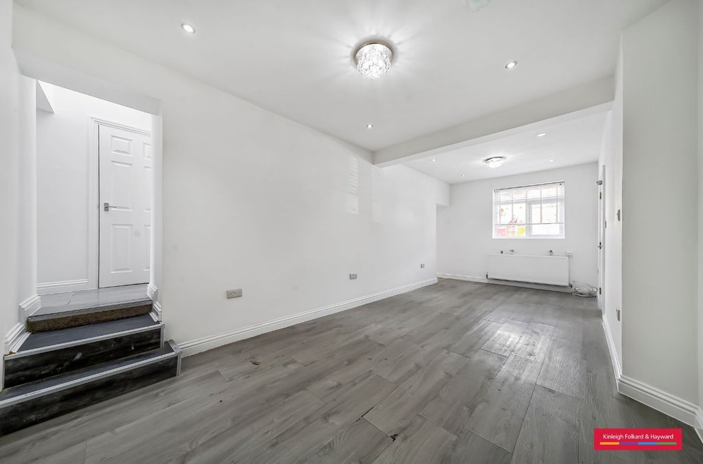 Property photo 1 of 11 Picture No. 03