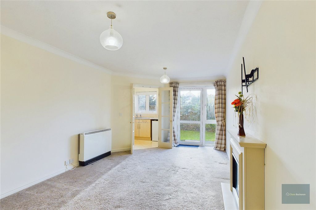 Property photo 2 of 12 Picture No. 14