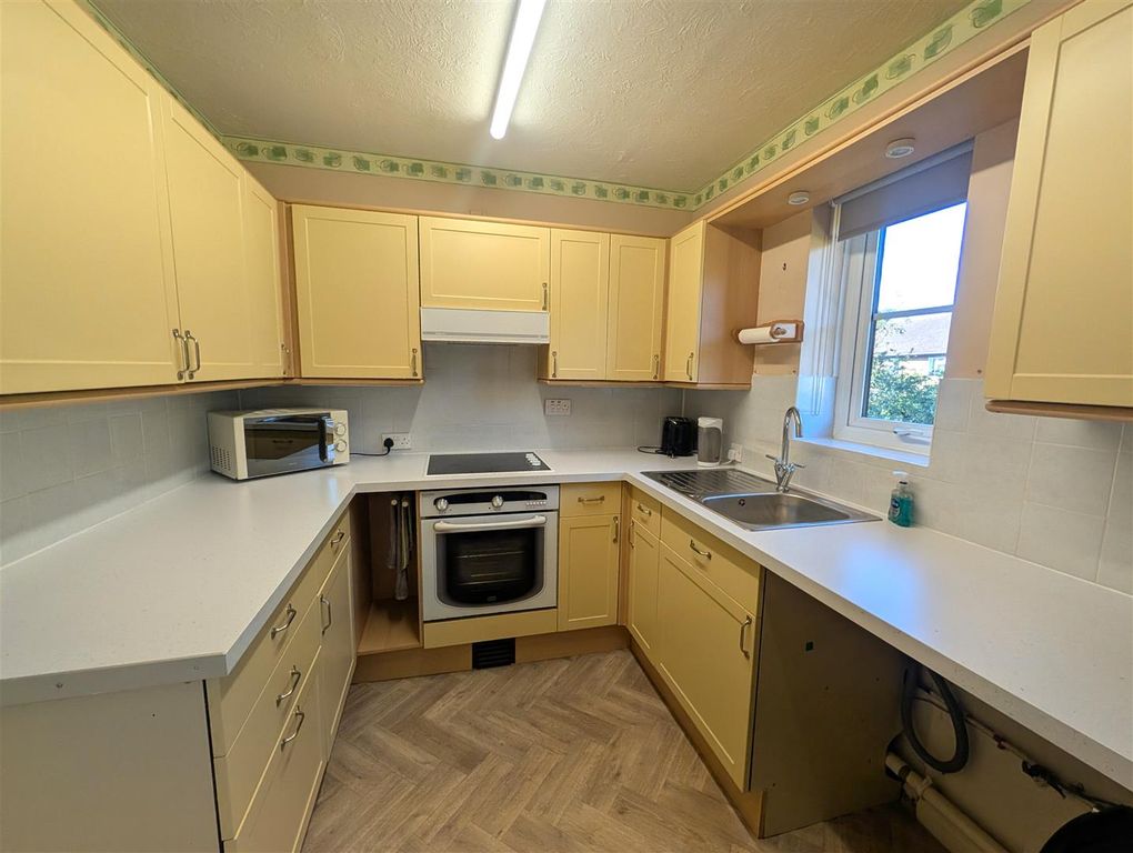 Property photo 3 of 10