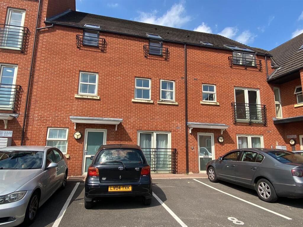 Property photo 1 of 8