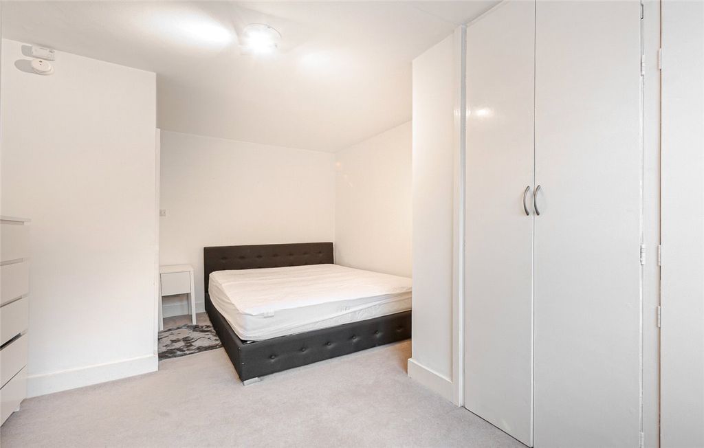 Property photo 3 of 10 Picture No. 04