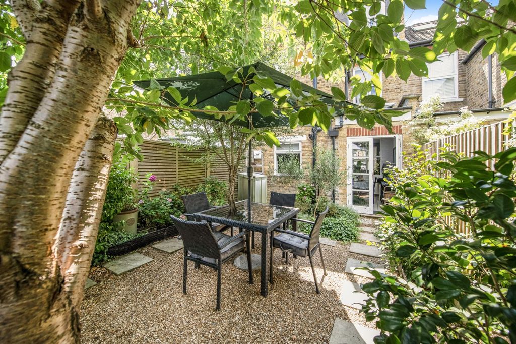 Property photo 3 of 15