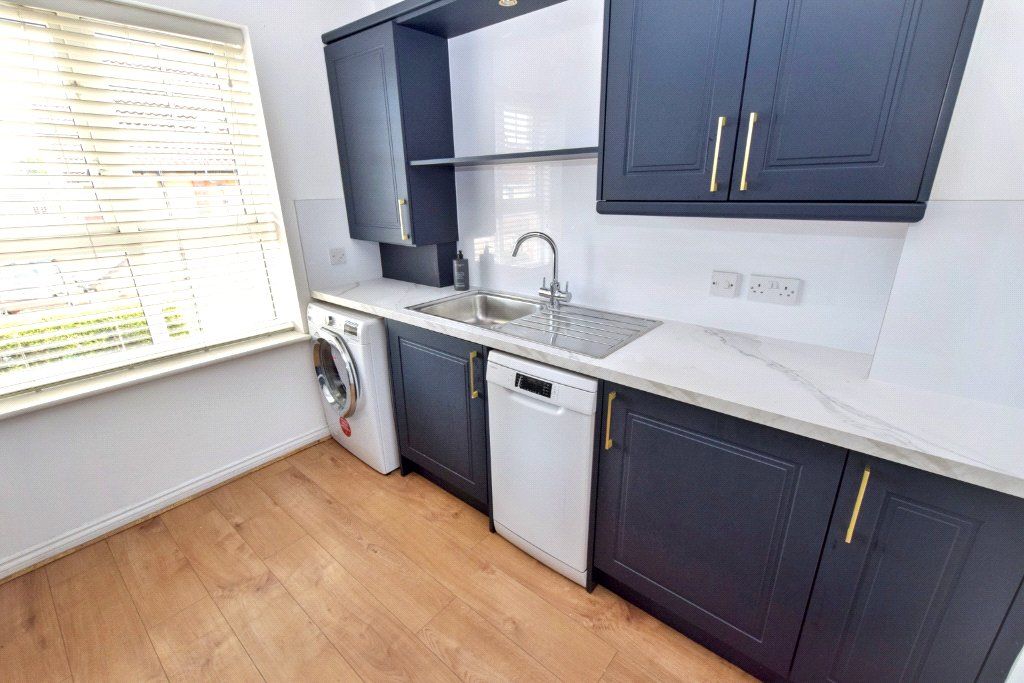 Property photo 3 of 12 Picture No. 10