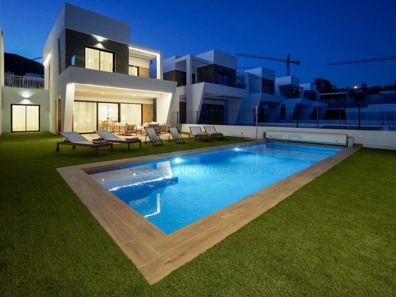 Property photo 1 of 75