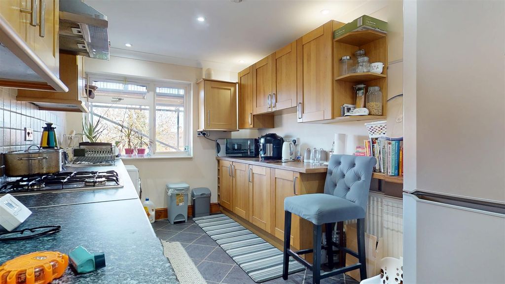 Property photo 3 of 7 11182025_205735.Jpg