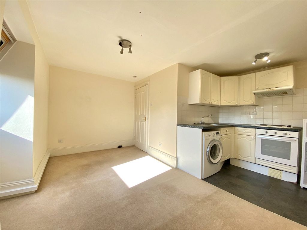 Property photo 2 of 11 Picture No. 20