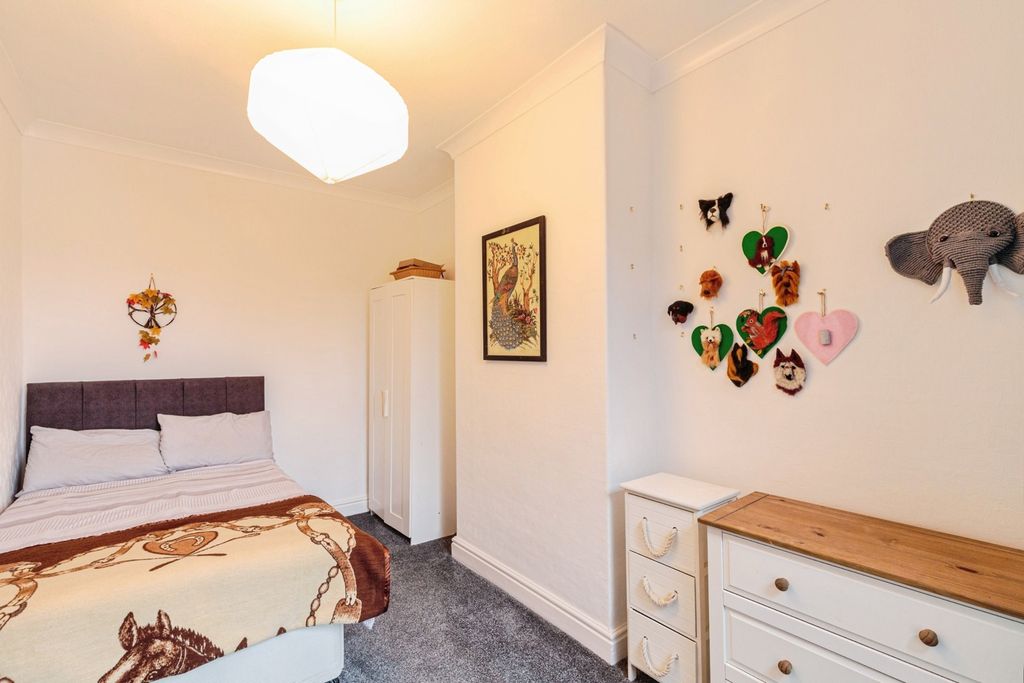 Property photo 3 of 21 Pbox-Img.Jpg