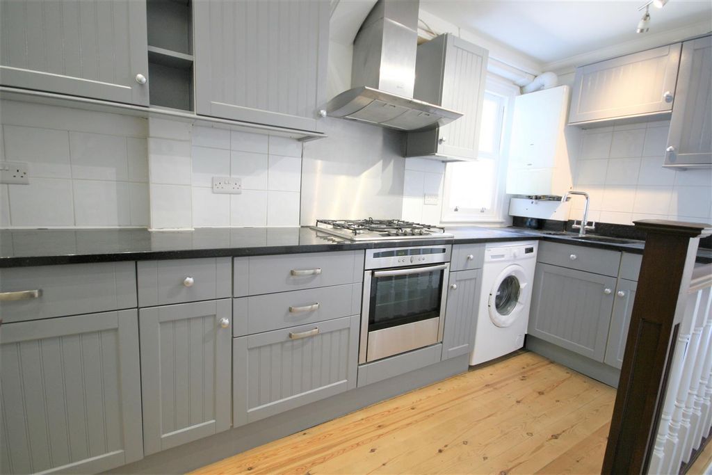 Property photo 3 of 19 Kitchen .Jpg