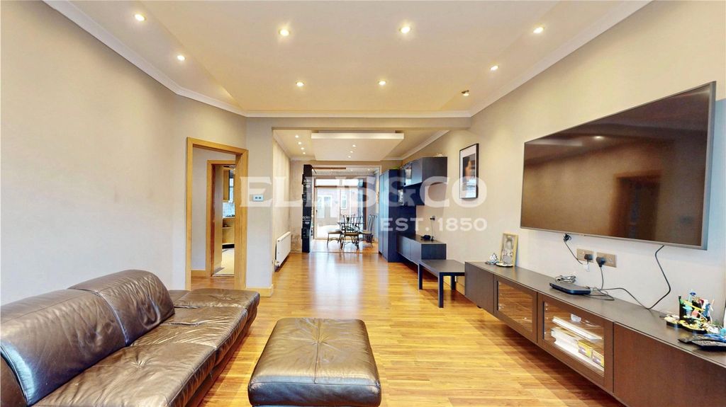 Property photo 3 of 12 Picture No. 22