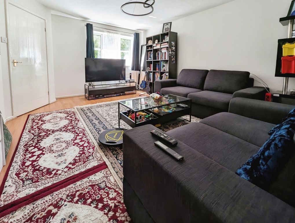 Property photo 2 of 11 Ac26E241-Img-20240515-Wa0014