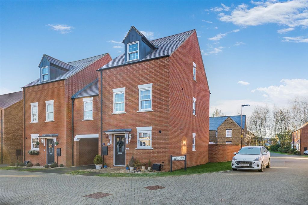 Property photo 1 of 14 26 Flux Drive, Deddington-3.Jpg