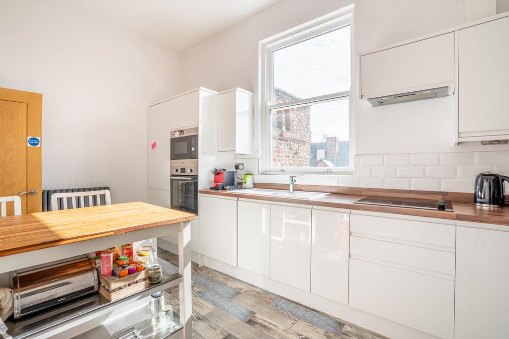 Additional image 7 of 2 bed flat for saleWenlock Terrace, York YO10