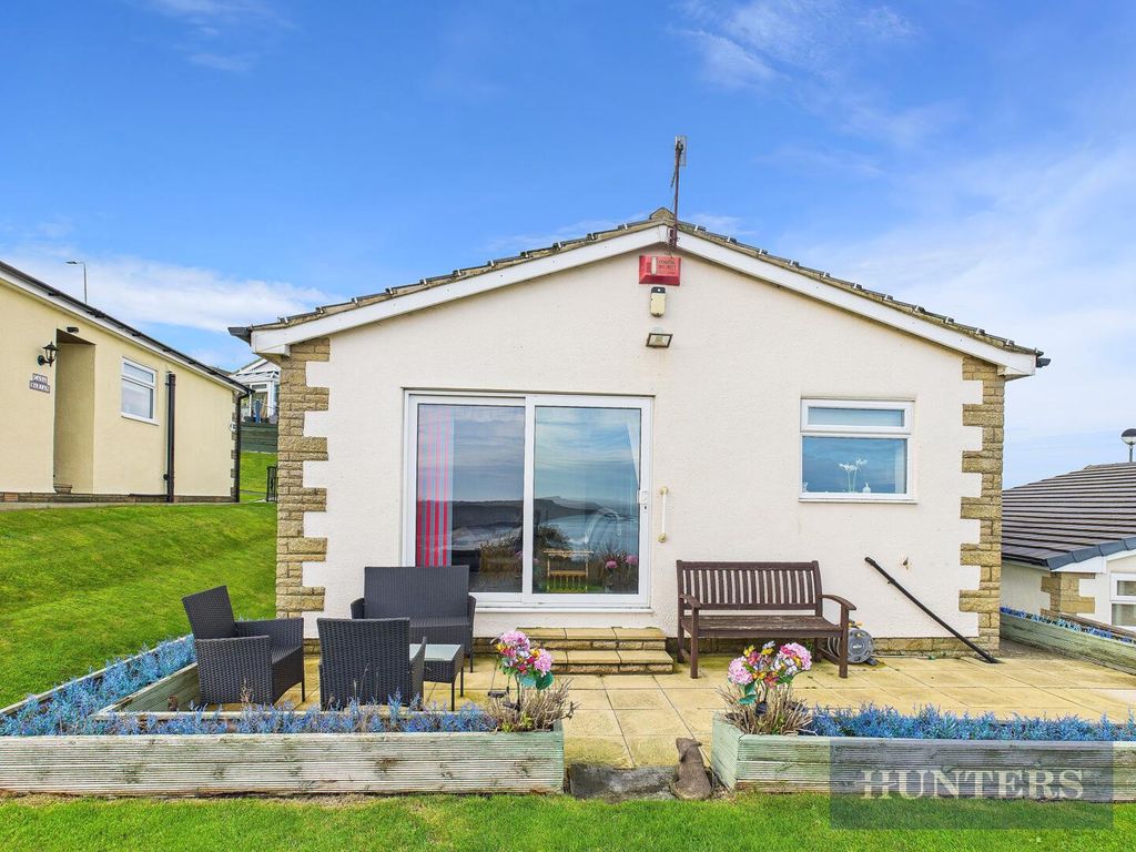 Property photo 2 of 14 Front (Exterior)