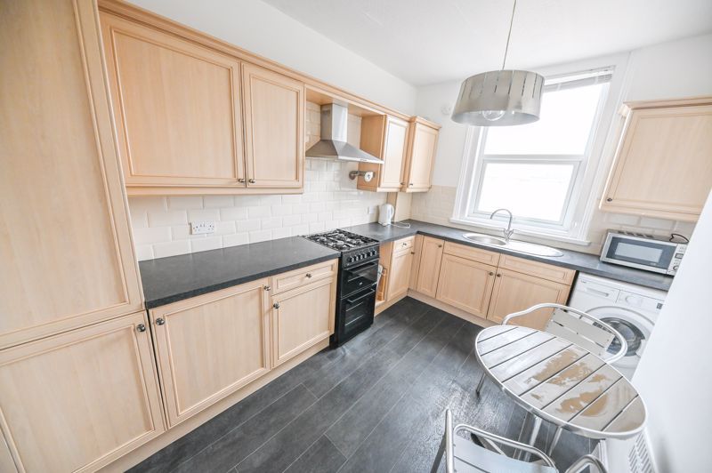 Property photo 2 of 6 Photo 5