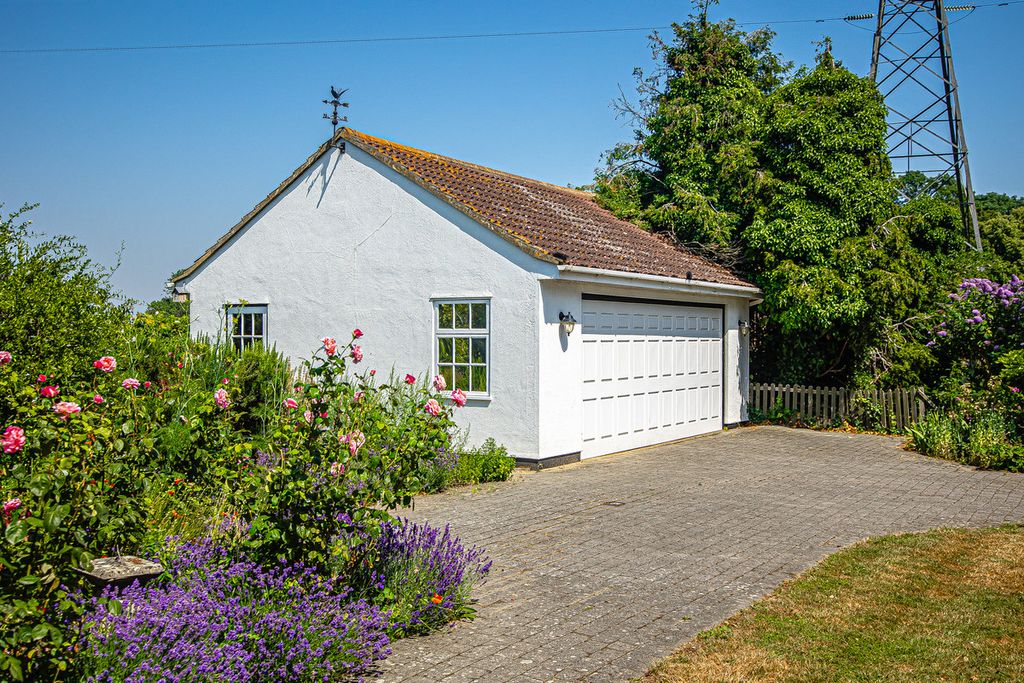 Property photo 3 of 50