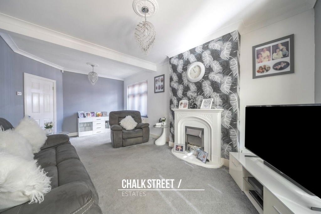 Property photo 2 of 24