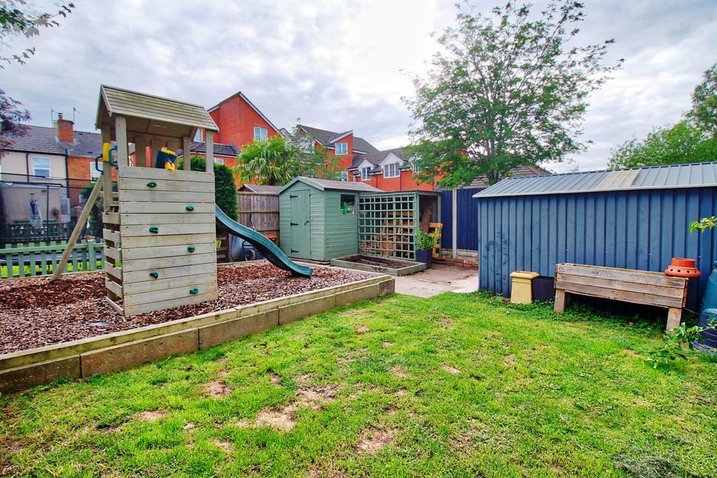 Property photo 3 of 17 Img_3755