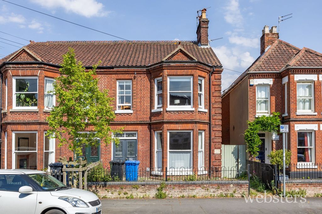 Property photo 1 of 27