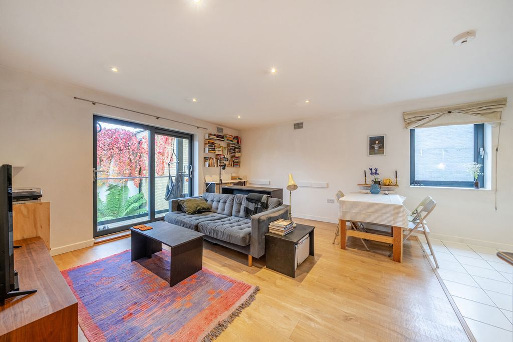 Property photo 2 of 19 1536656-1-6Ad75Ec...