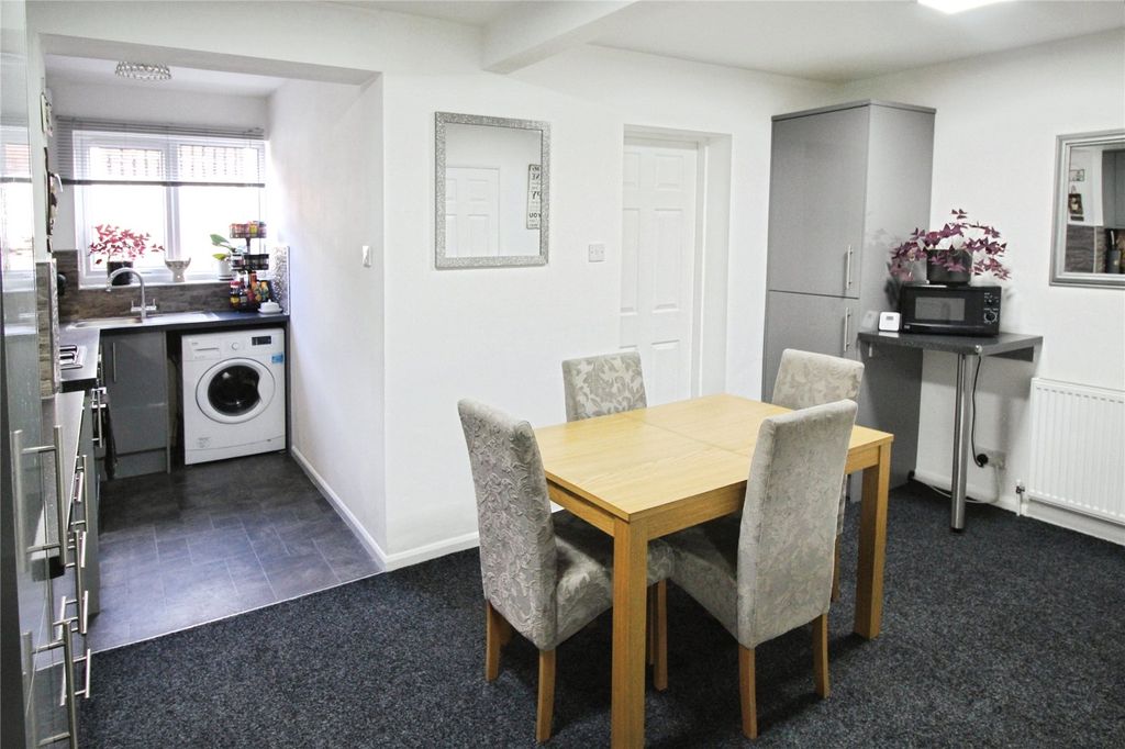 Property photo 3 of 14 Kitchen/Diner