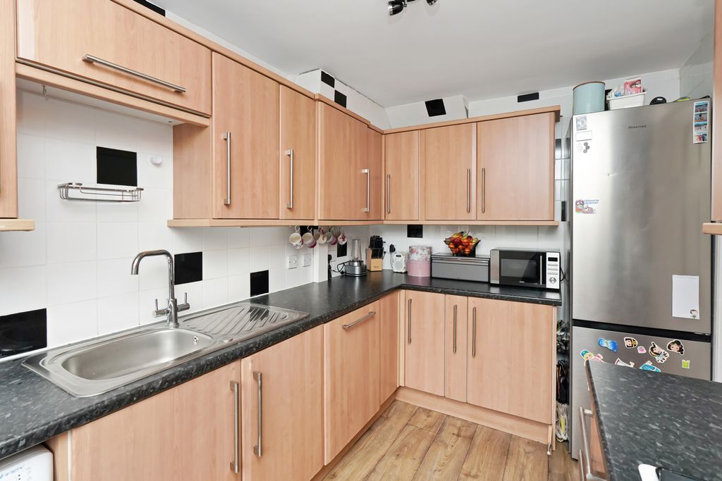 Property photo 3 of 18 Property Image 3