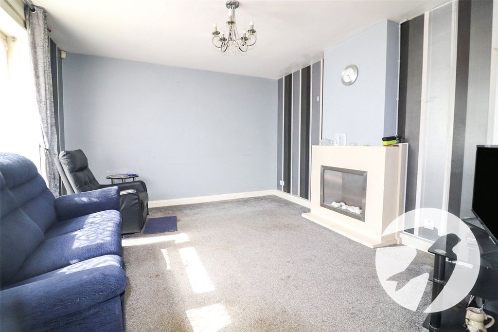 Property photo 2 of 10 Picture No. 06