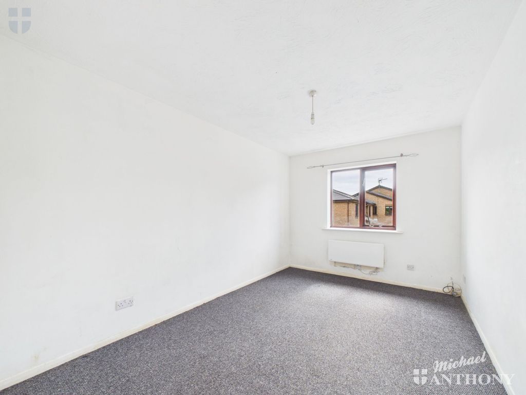 Property photo 3 of 9 Cam03218G0-Pr1029-Still001