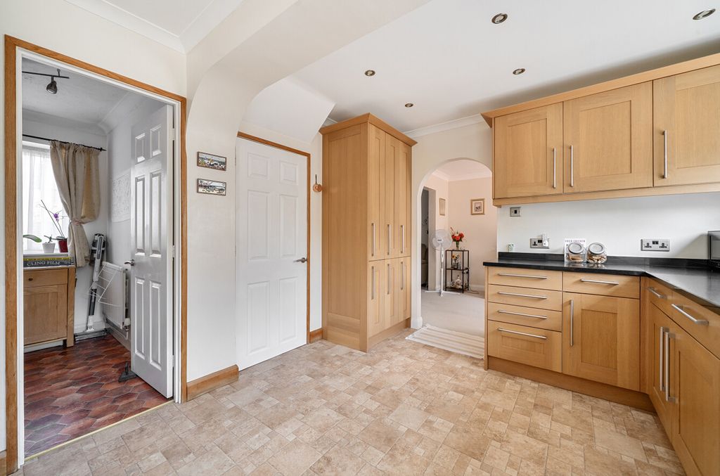 Property photo 3 of 26 1486858-9-6A57993...
