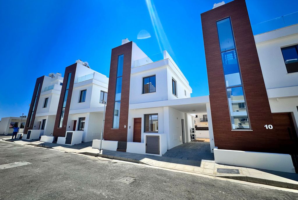 Property photo 2 of 2