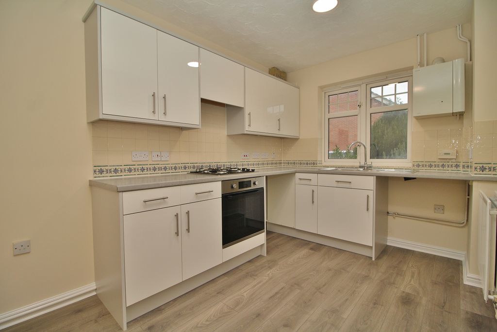 Property photo 3 of 17