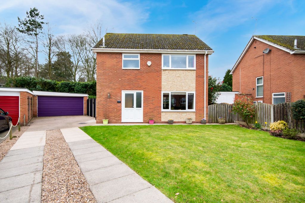 Property photo 1 of 18