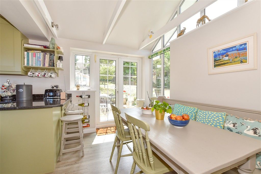Property photo 3 of 21 Breakfast Area